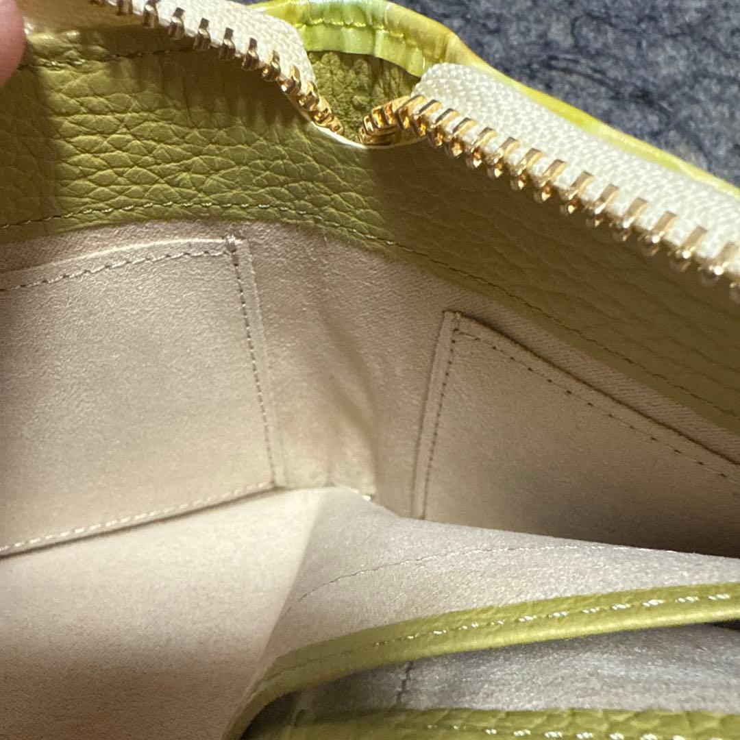 ハースケジュール 2つ折り財布