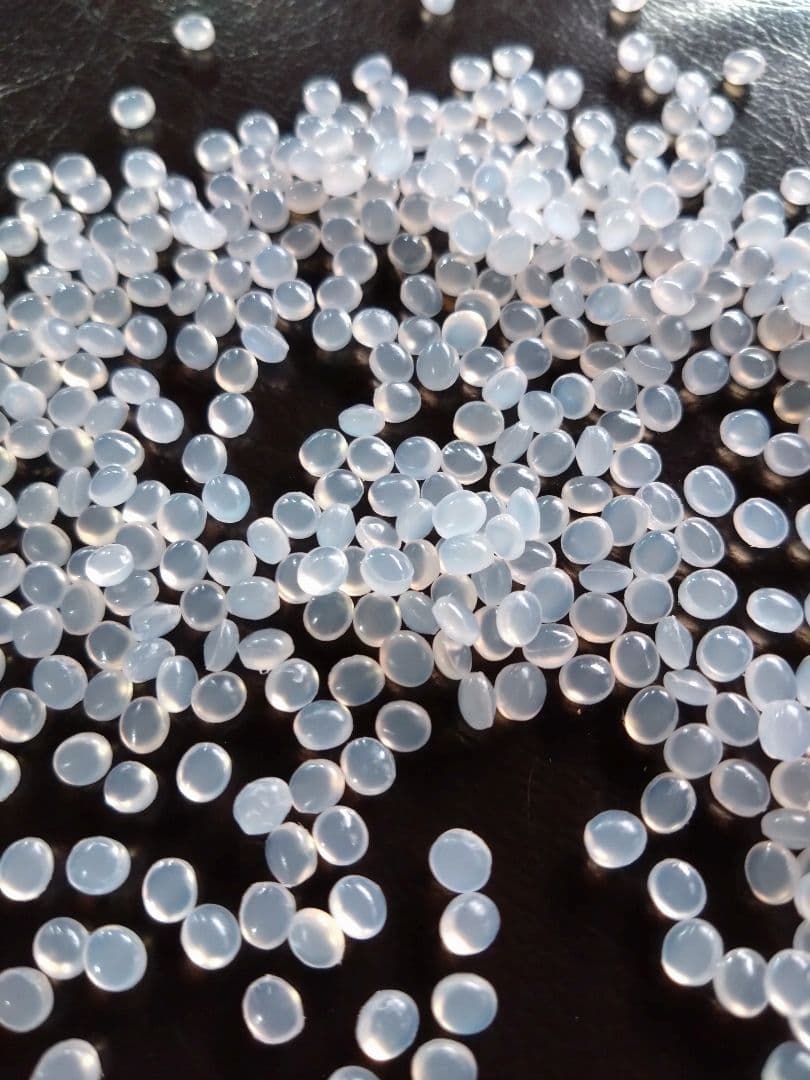 在庫処分セール！ルビー様ご検討消費！高品質艶々丸粒タイプ手芸ペレット20kg入り