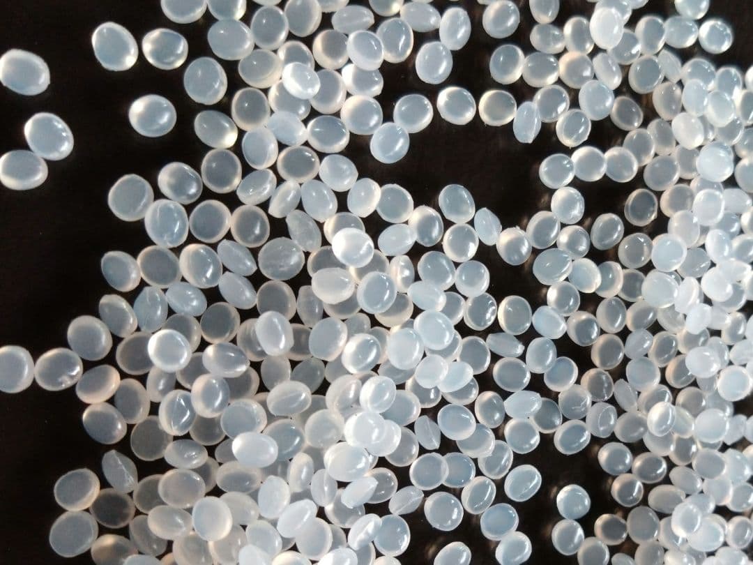 在庫処分セール！ルビー様ご検討消費！高品質艶々丸粒タイプ手芸ペレット20kg入り