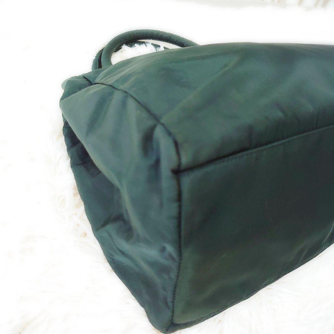 PRADA　ナイロン　ハンドバッグ　3角ロゴ 3層式　台形　グリーン系