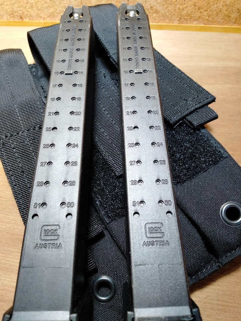 東京マルイ・グロック　ロングマガジン２本【マガジンポーチ付】