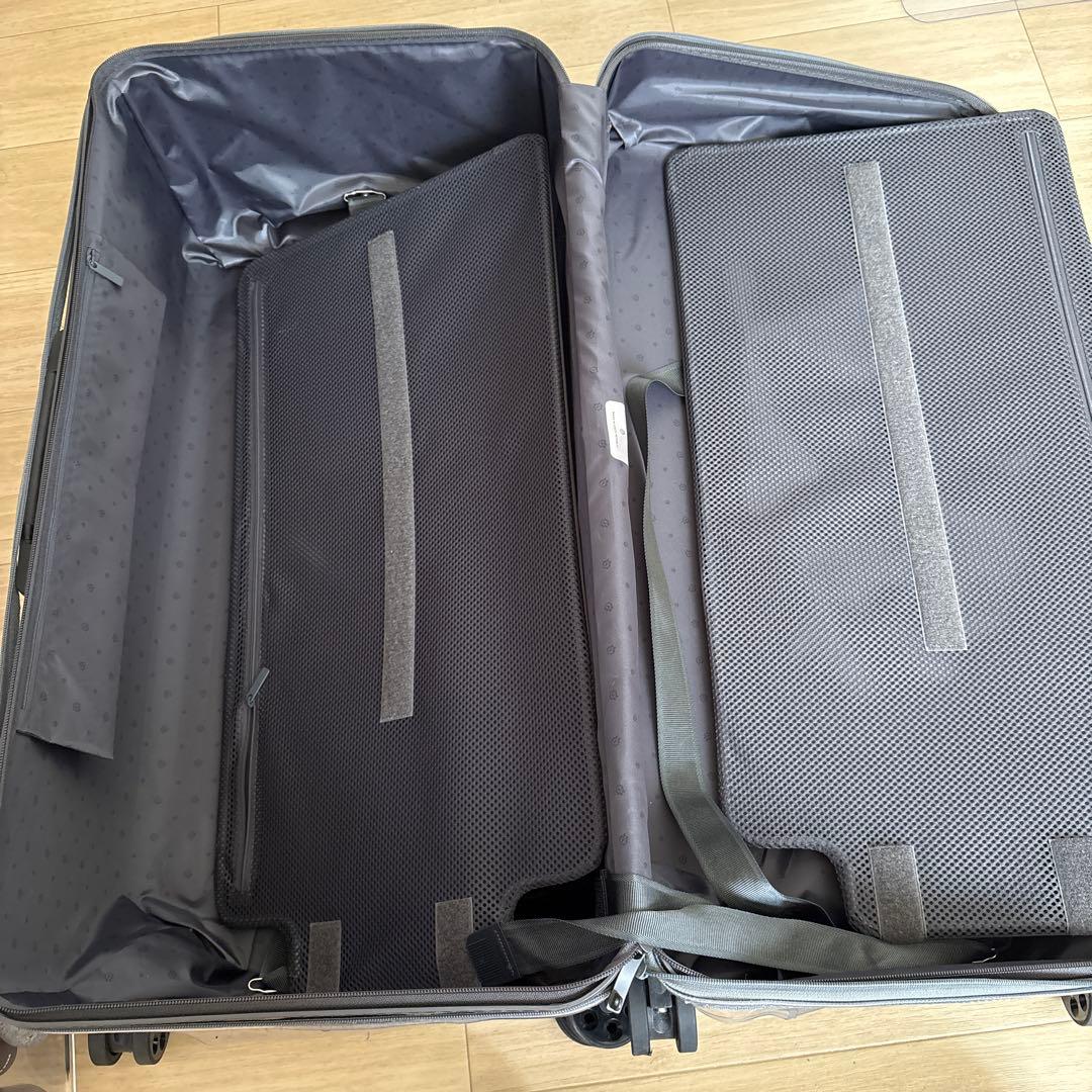 (美品)RIMOWAリモワ　ESSENTIAL トランク プラス キャリーケース