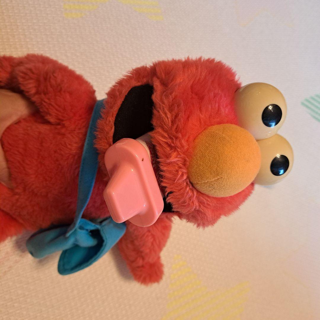 エルモ　しゃべる ぬいぐるみ 青いバッグ付き　アイス　食べる　話す　英語　日本語