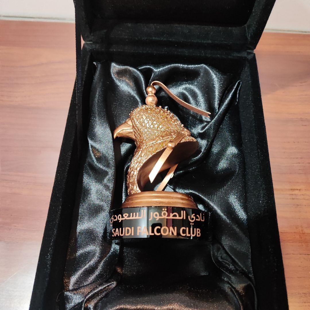 サウジアラビア アルウラー ファルコンカップ 記念品