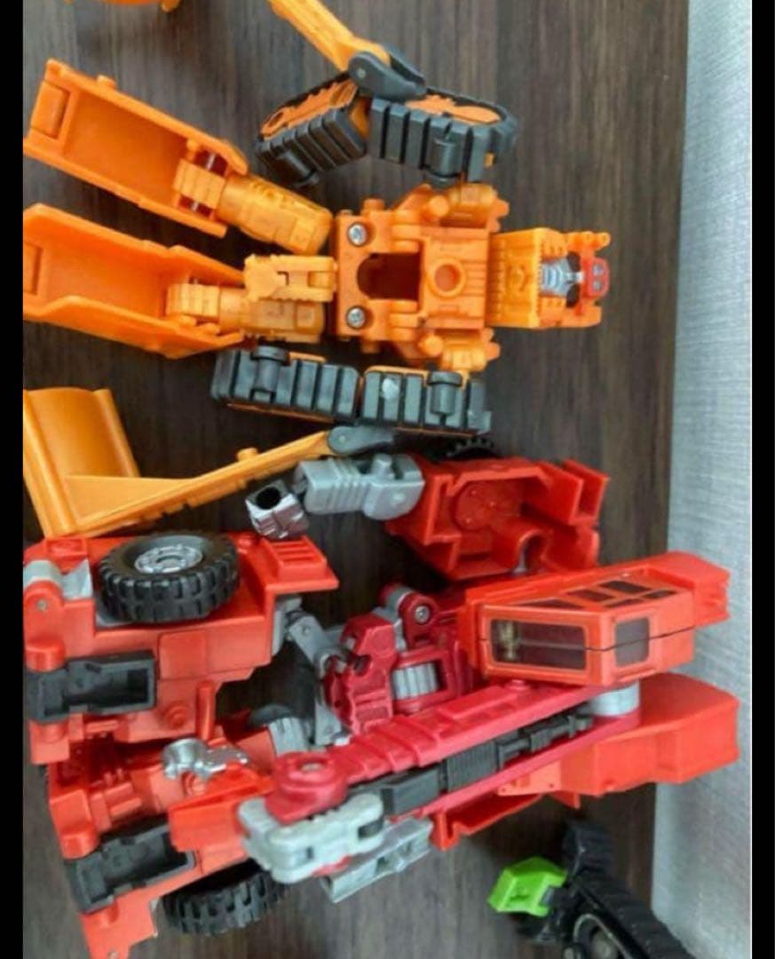 トランスフォーマー　ビルドキング　カーロボット