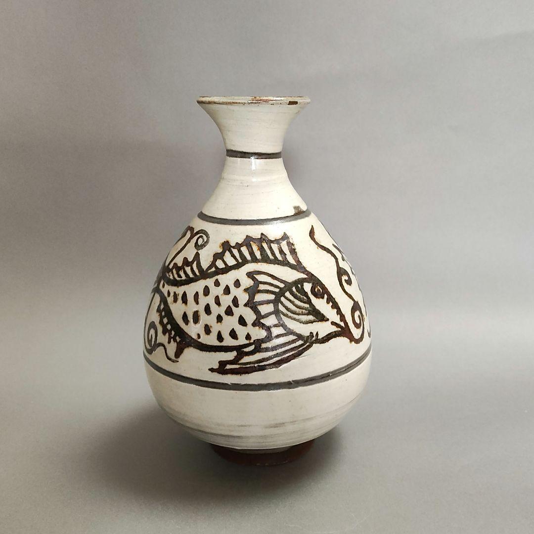 黃圭菫　鶏龍山遊魚文酒瓶　鉄絵徳利　花瓶　花入　李朝