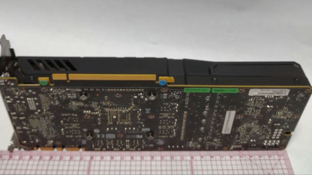 GTX 1070 8GB GDDR5 グラフィックボード　中古