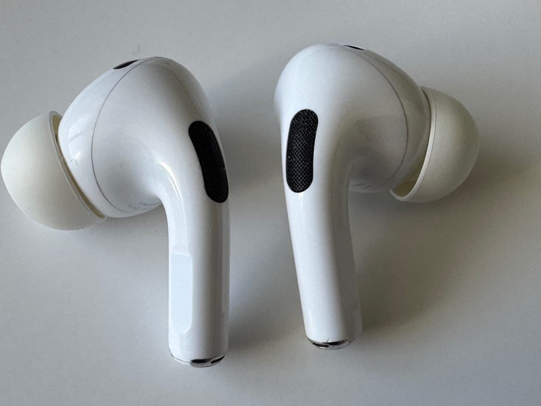 な*ん様 AirPods Pro 2（第2世代Lightning版、MQD83J