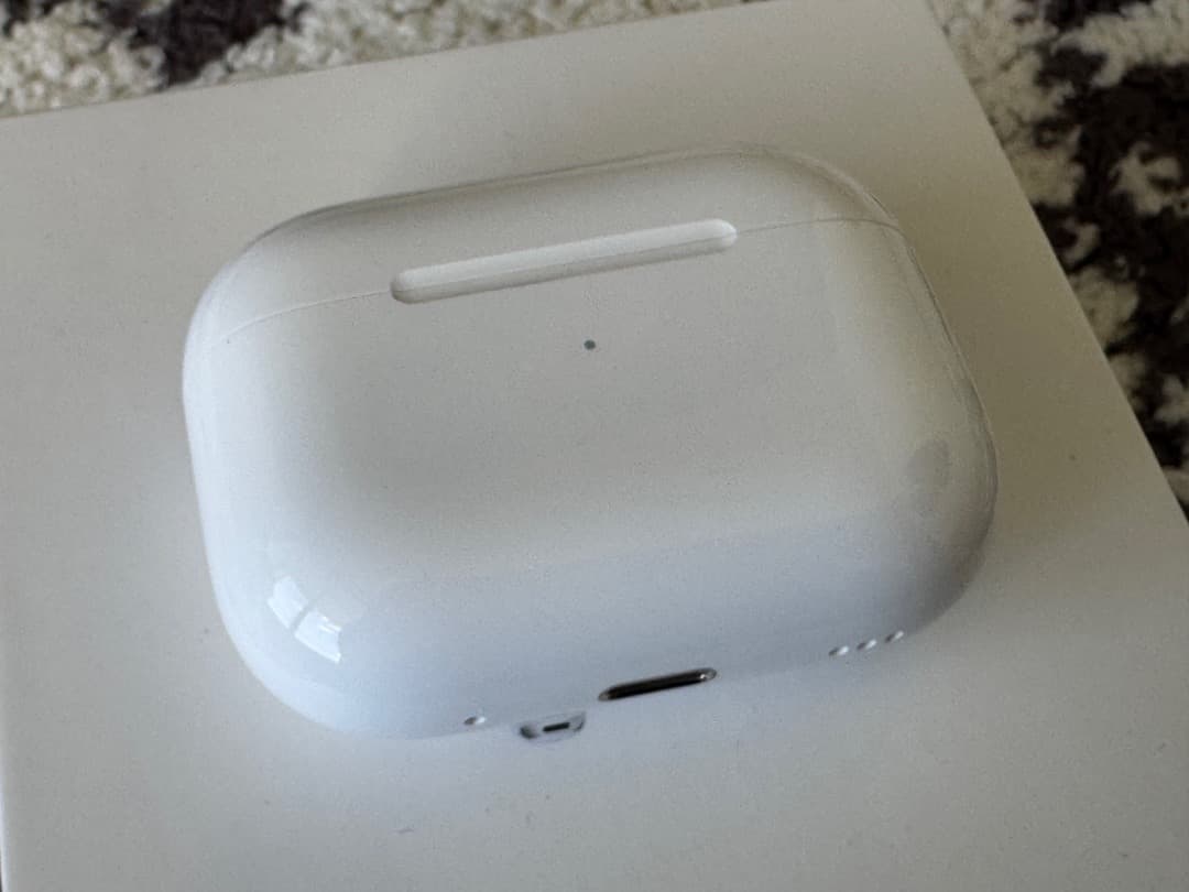 な*ん様 AirPods Pro 2（第2世代Lightning版、MQD83J