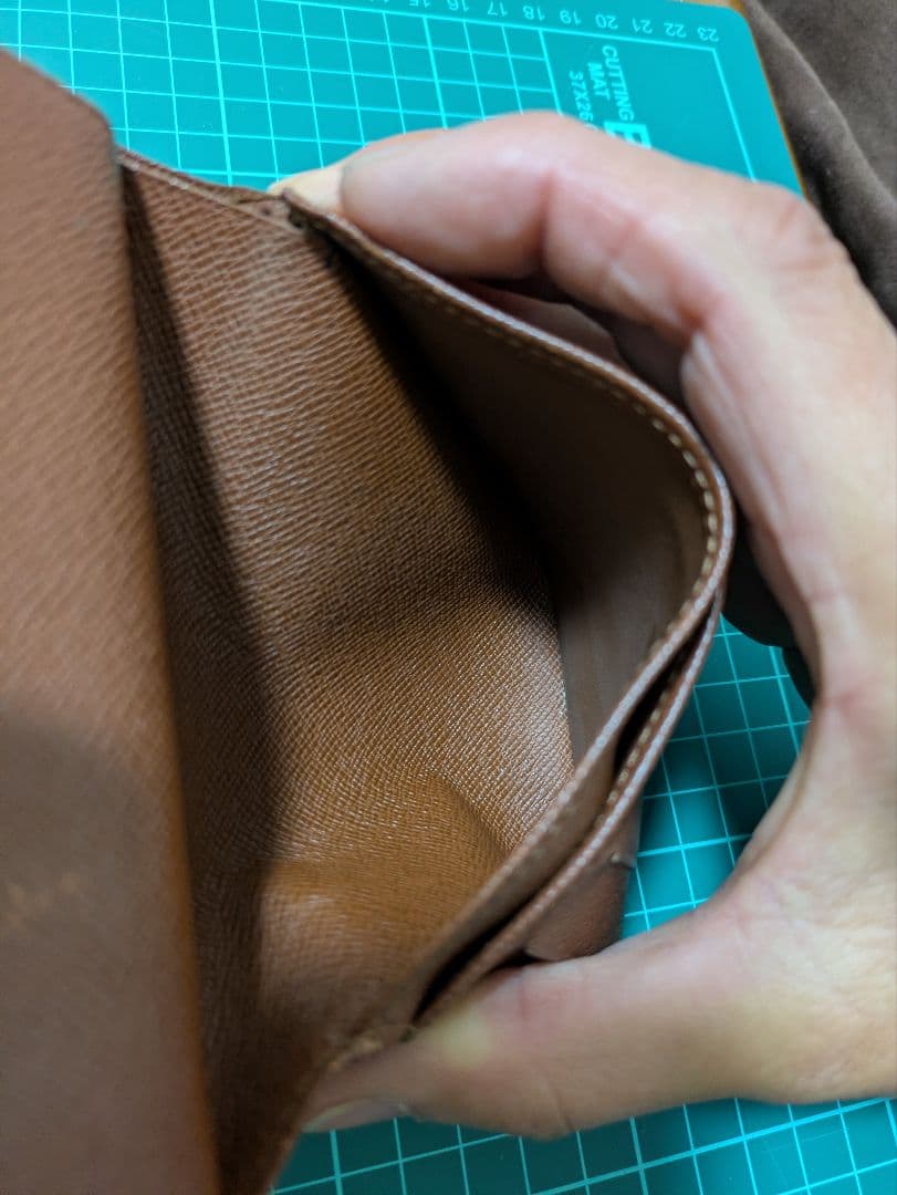 ルイ・ヴィトン　モノグラム　財布　2つ折り