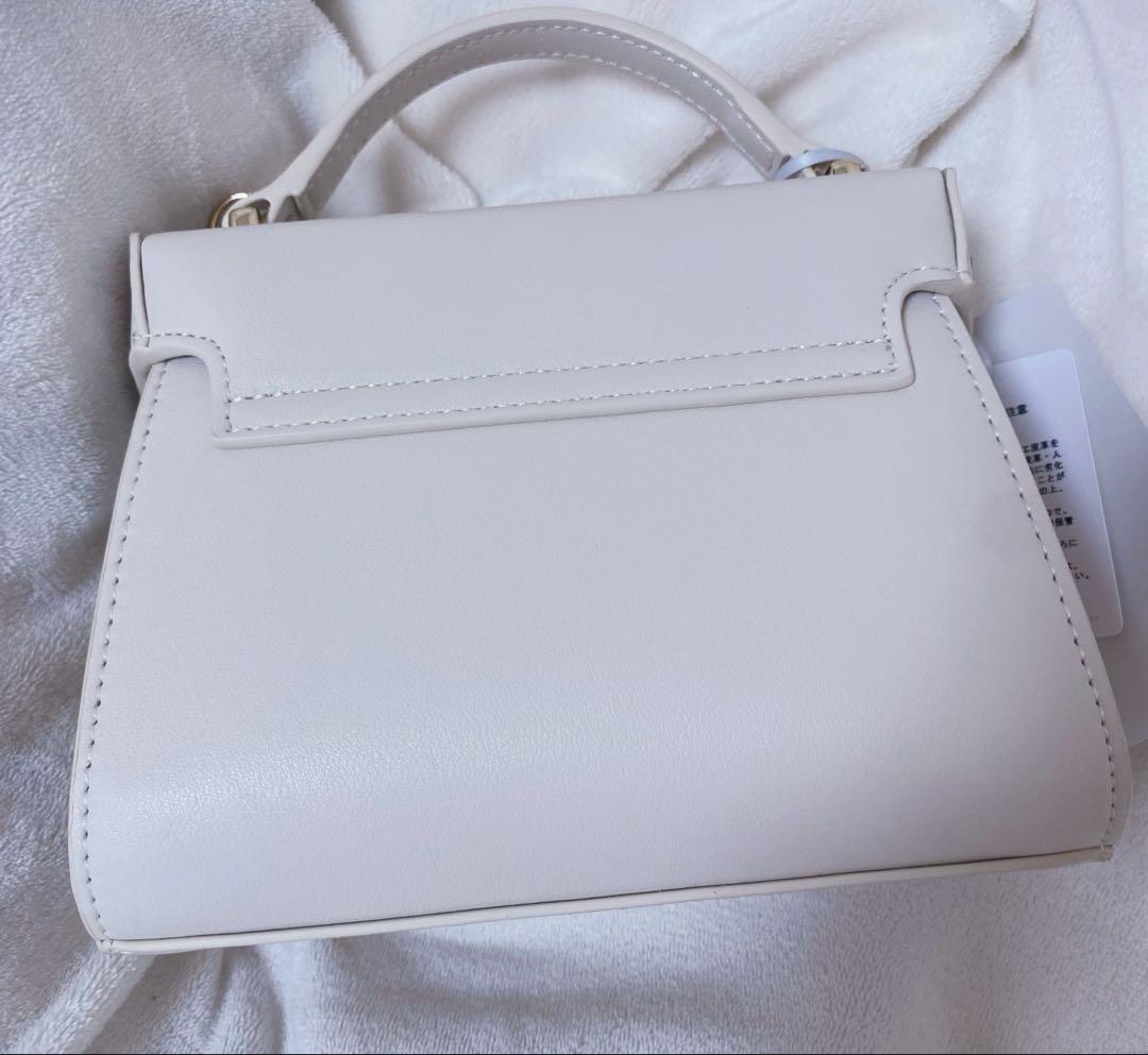 セルフォード ビジュースタッズポシェット ショルダーバッグ　アイボリー