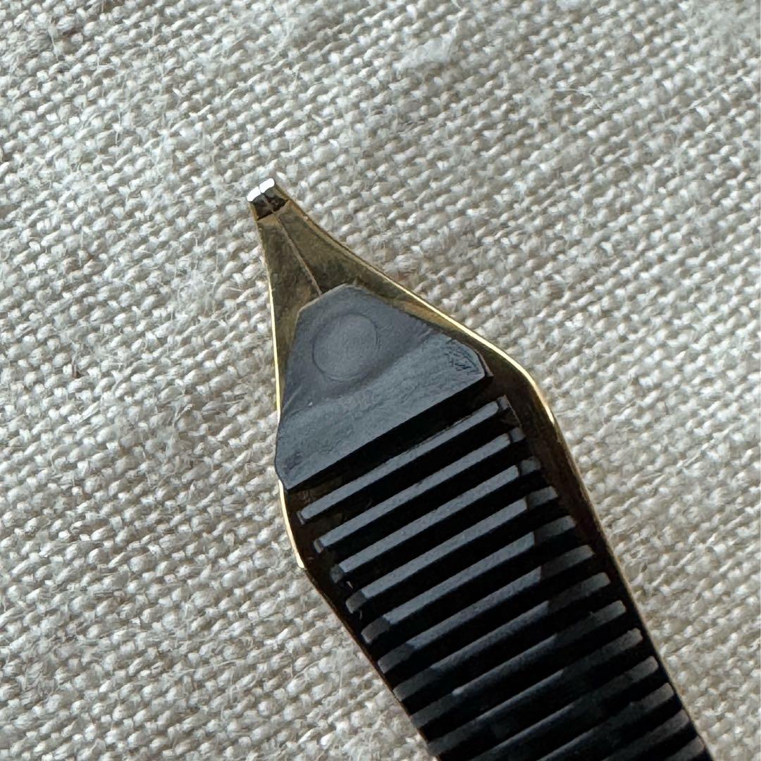 Pelikan ペリカン万年筆　M800 18C-750 B nib