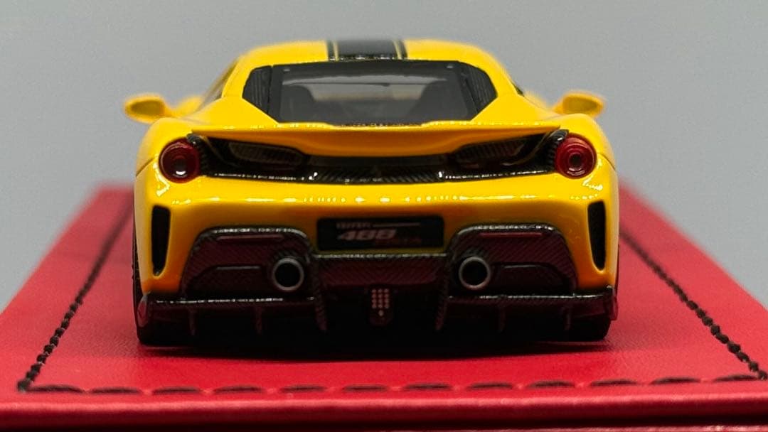 レジン製 1/64 フェラーリ 488ピスタ