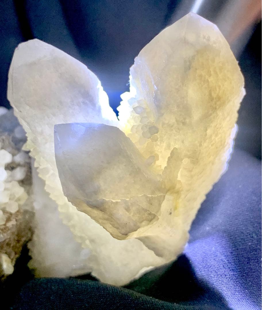 【超希少品・大サイズ】八面体蛍石＆キャンドルクォーツ　共生鉱物