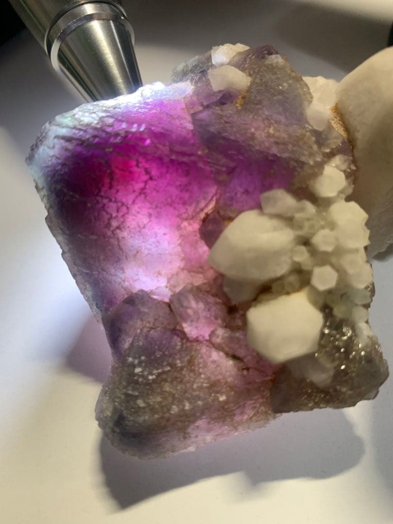 【超希少品・大サイズ】八面体蛍石＆キャンドルクォーツ　共生鉱物