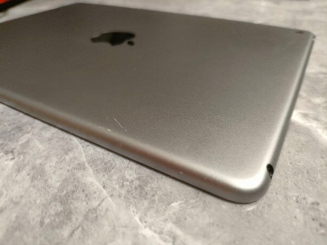 iPad Air2 シルバー 64GB Wi-Fi A1566