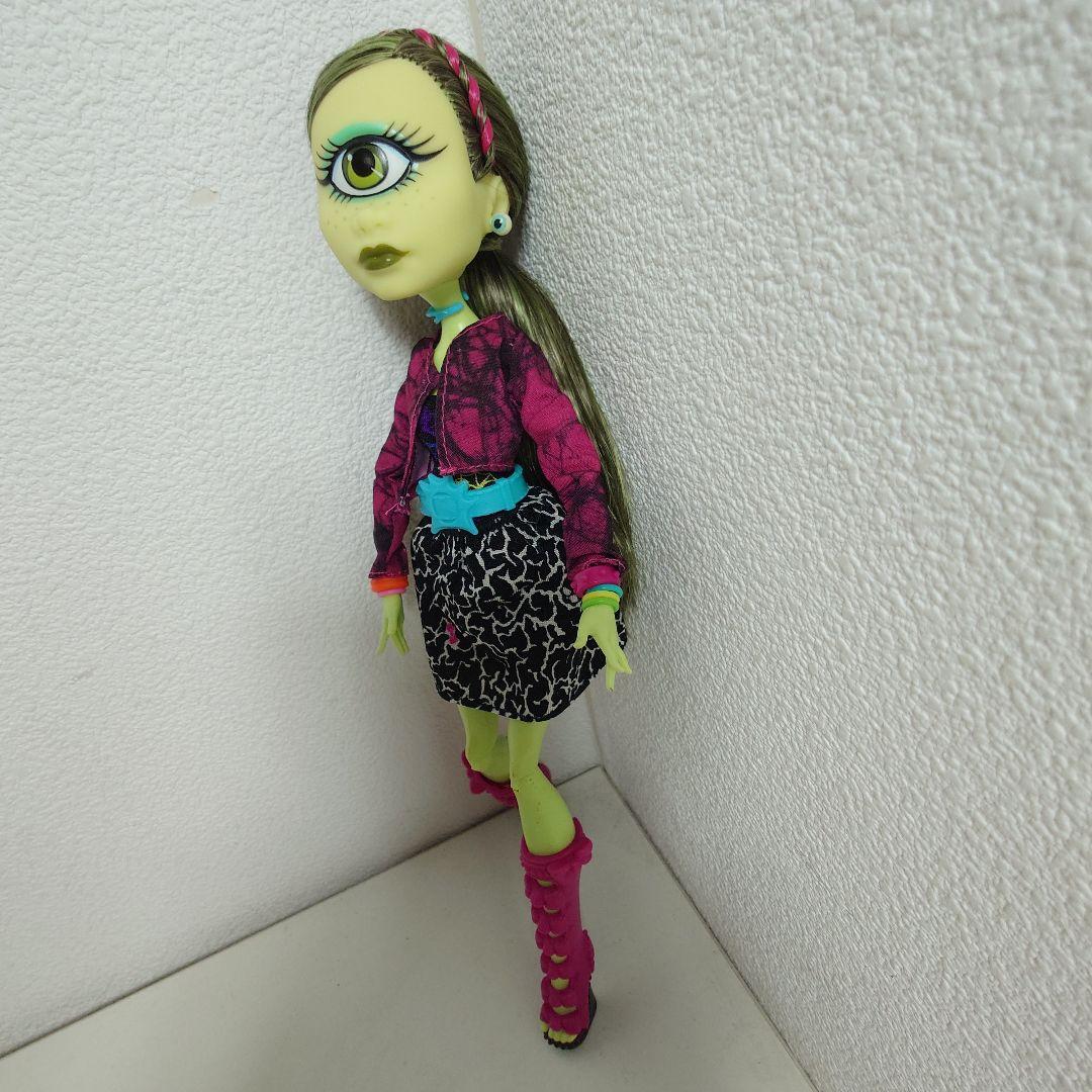 モンスター・ハイ 一つ目人形　アイリス・クロップス
