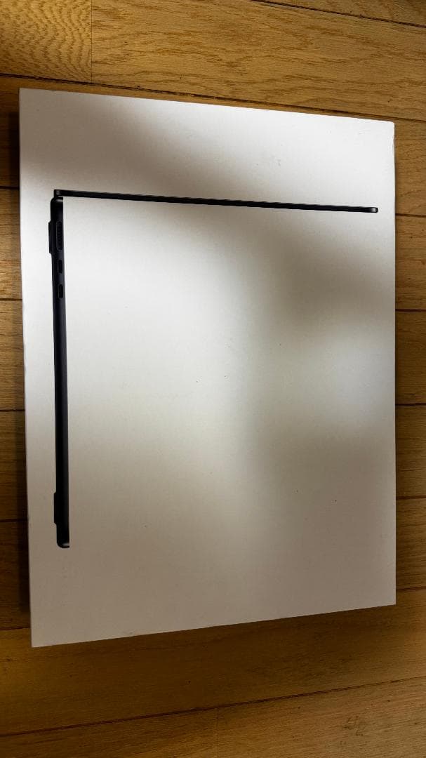 ゆ*様 Macbook Air M2 ミッドナイト US 16/256GB 完璧