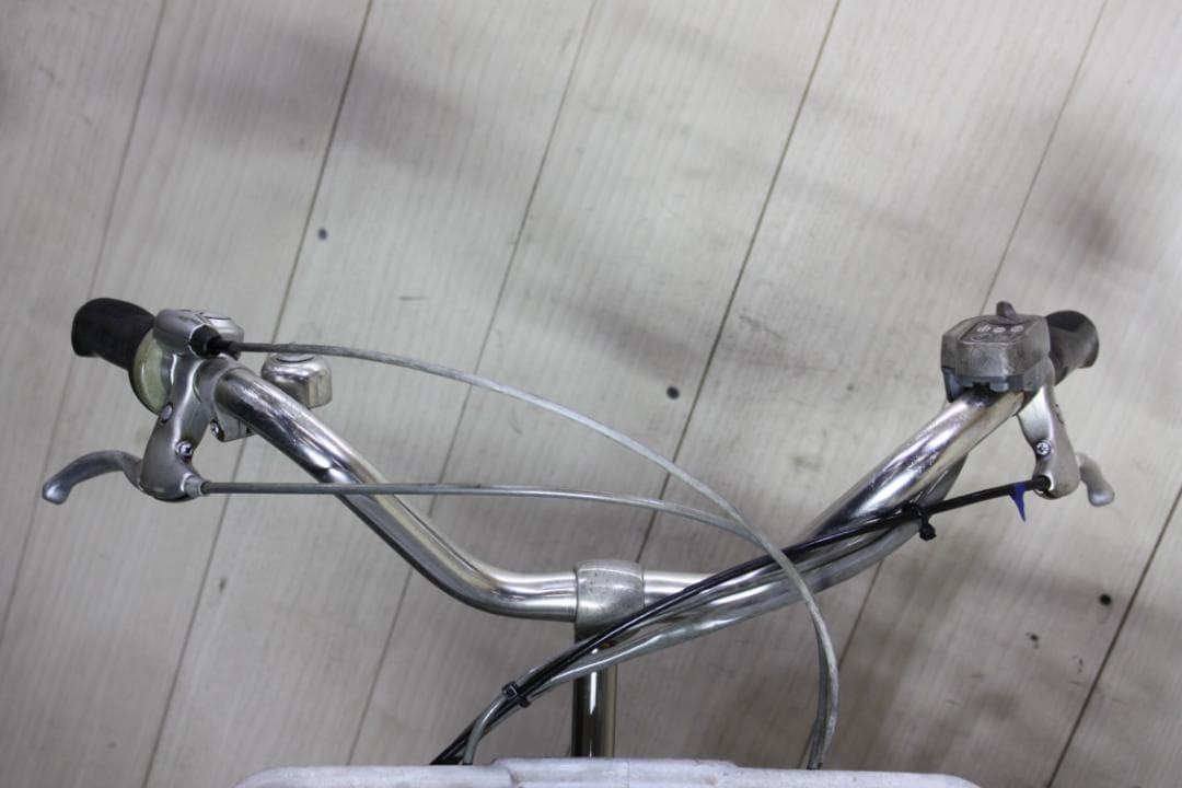 ブリヂストン A22アシスト 大容量8.1AH 26型 3段 SILVER電動