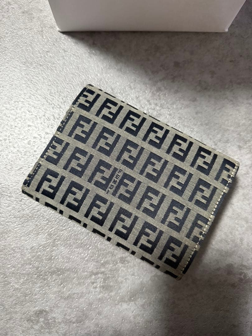 Fendi FFロゴ三つ折り財布