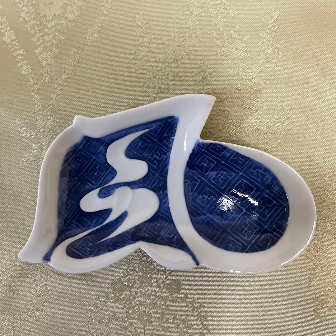 『風の字』型染付け磁器向付皿5枚セット 木箱付きセット NO.1