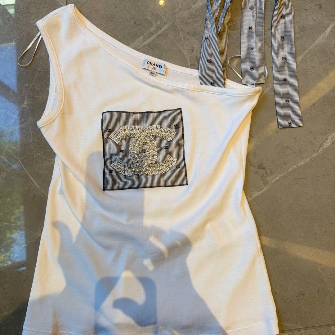 CHANEL 刺繍ロゴパッチ タンクトップ