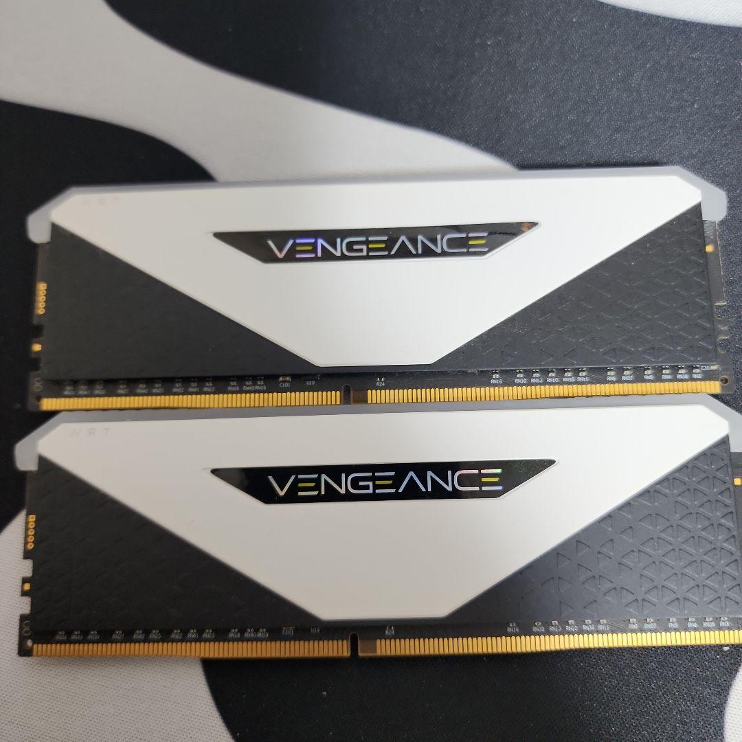 メモリー Vengeance CMN16GX4M2Z3200C16W 16GB