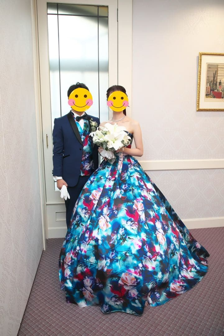 カラードレス ブルー フラワー　蜷川実花風