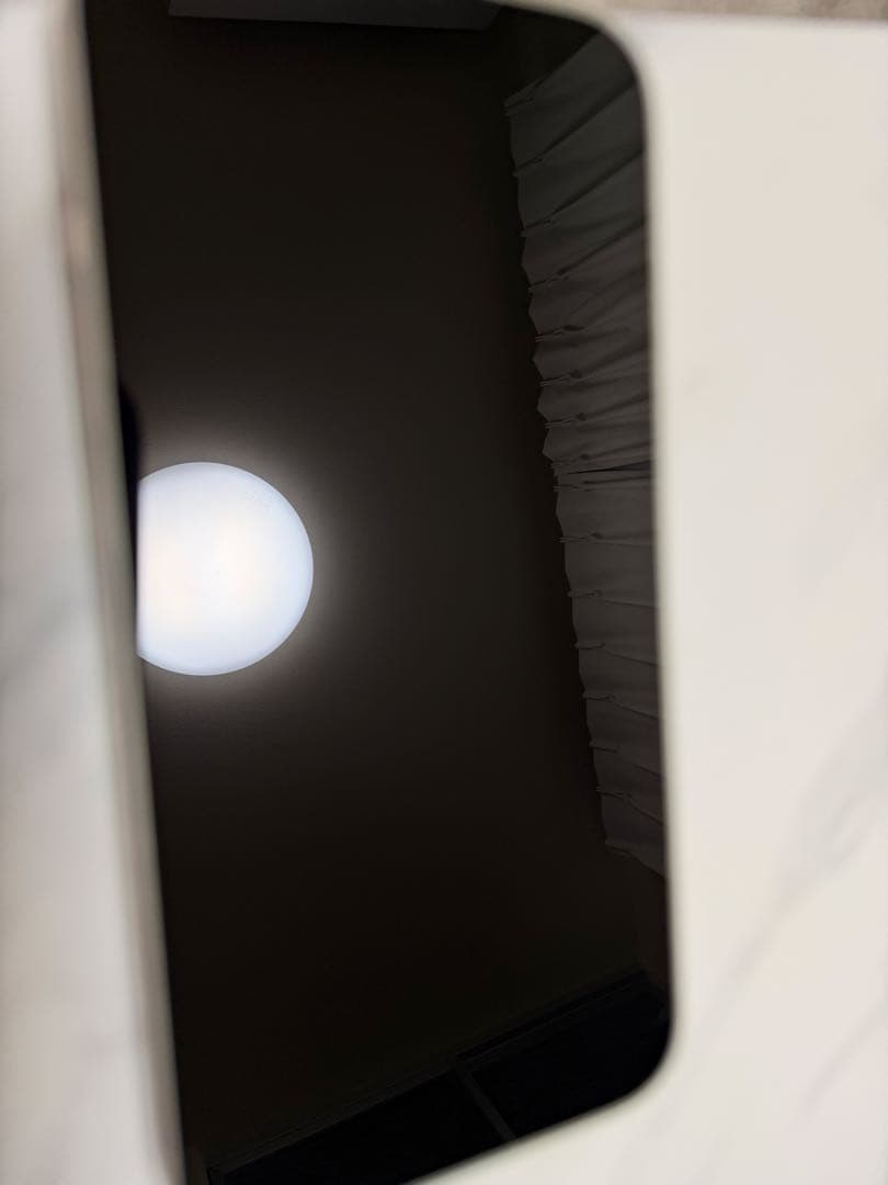 Apple iPhone 13 ホワイト 本体　docomo