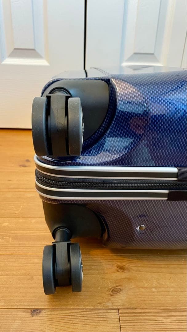 【たく】Lexus ハードキャリーケース 機内持ち込みサイズ