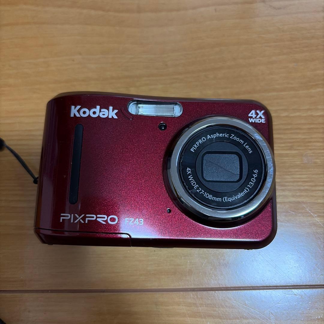 Kodak PIXPRO FZ43 赤