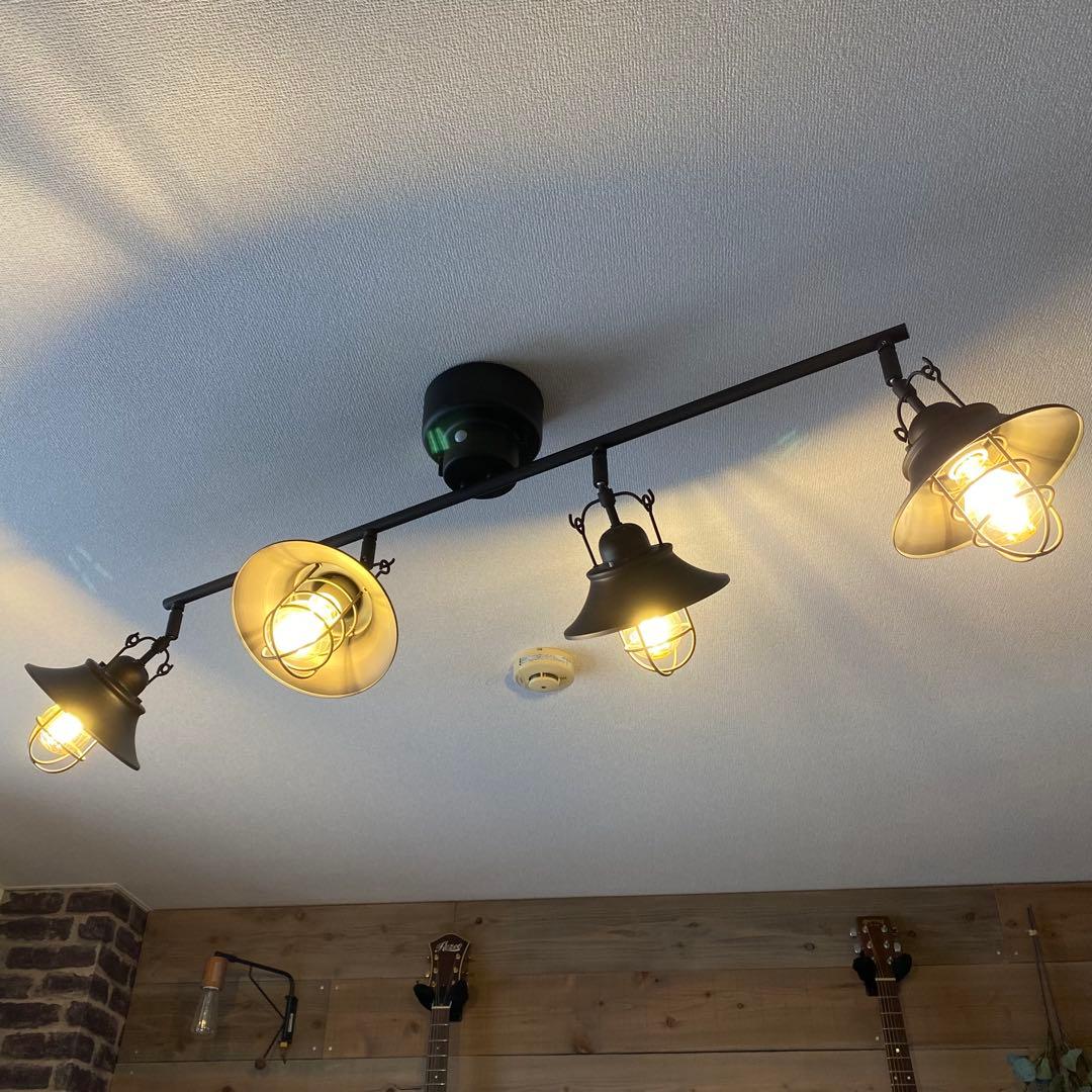 Ampoule RAUTA 4灯 シーリングライト バータイプ アイアン レトロ