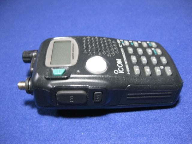 ICOM IC-T81 50/144/430/1200MHz4バンド
