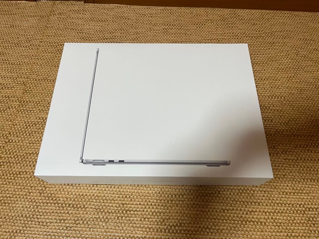 M2チップ搭載 Mac book Air 13インチ シルバー ケース付き