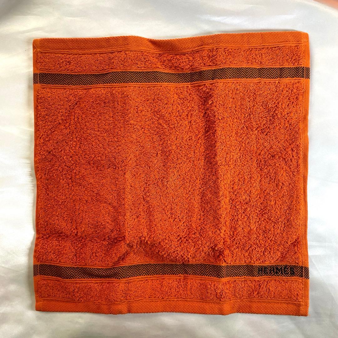 新品 HERMES エルメス　ハンドタオル　シェブロン　ユニセックス　箱付き