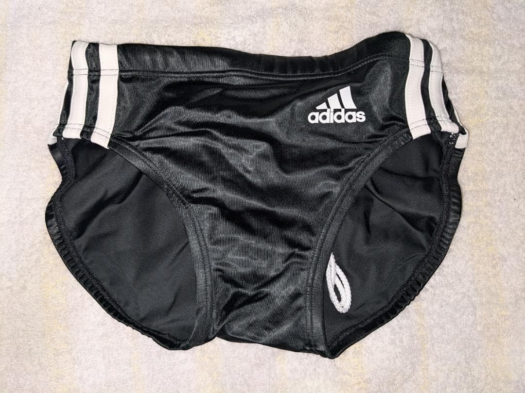 筑1013 adidas アディダス V型競パン サイズM R8252