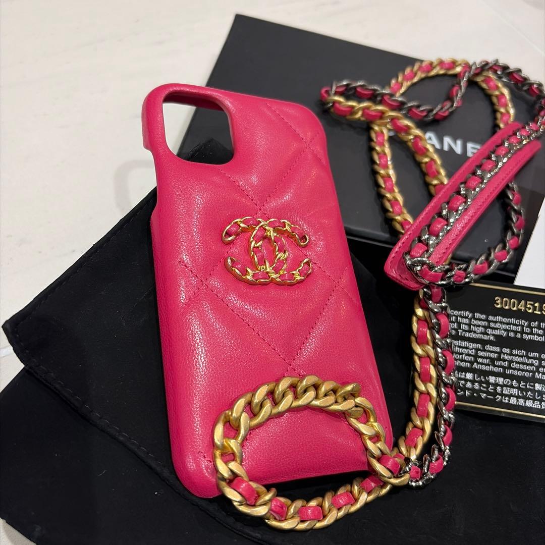 CHANEL ピンク レザー iPhone11ケース