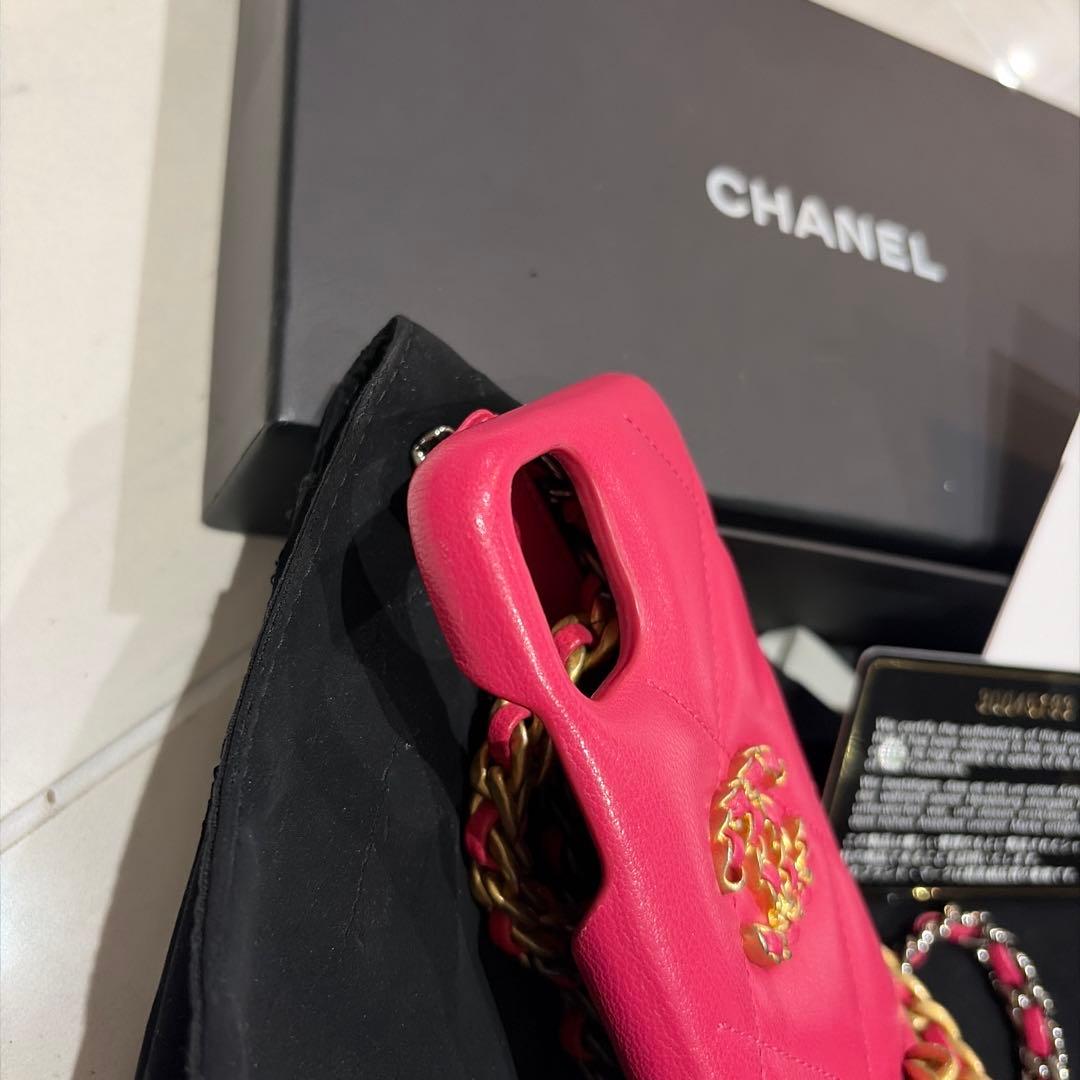 CHANEL ピンク レザー iPhone11ケース