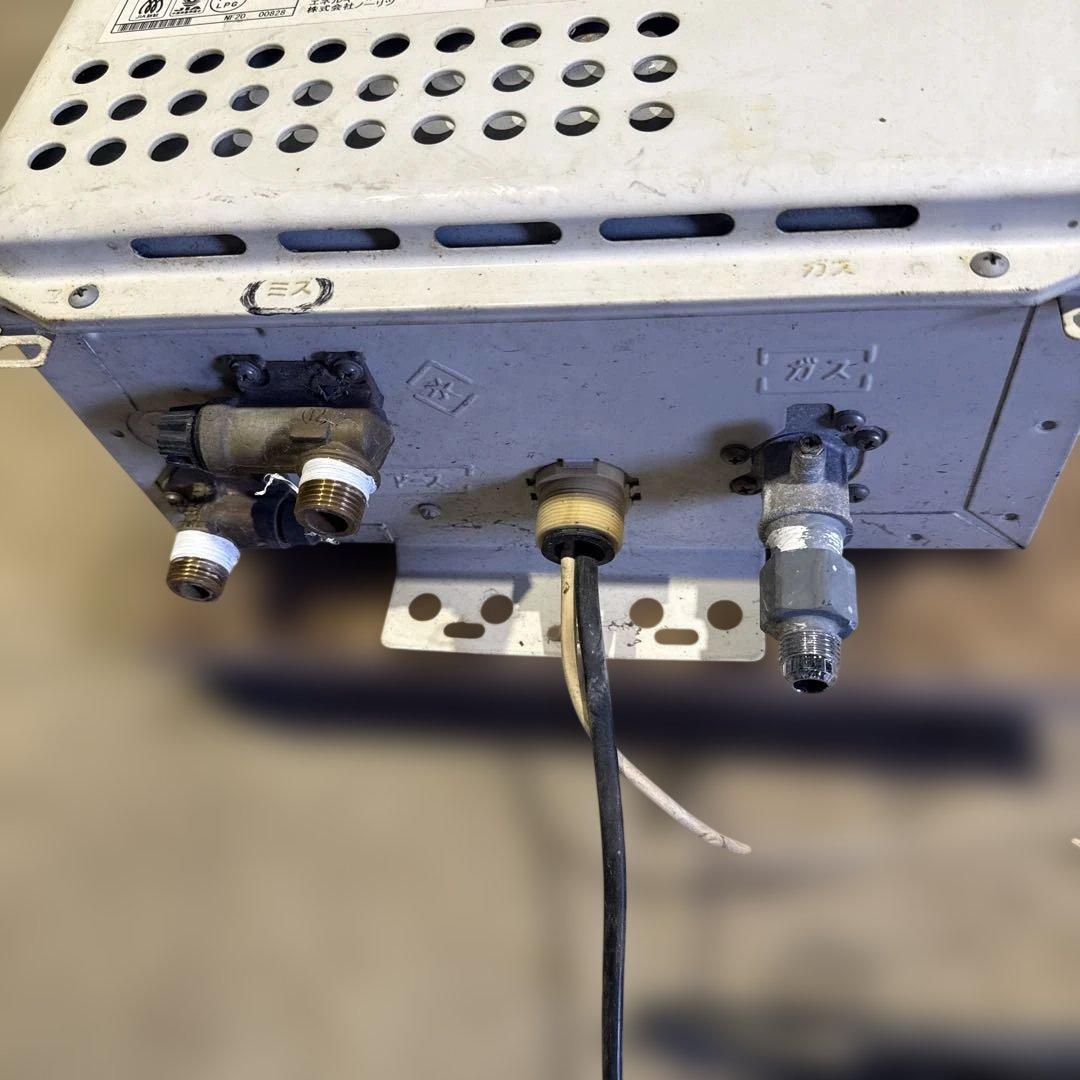 ノーリツ ガス給湯器 GQ-1637WS ガス用 リモコン付き 中古品