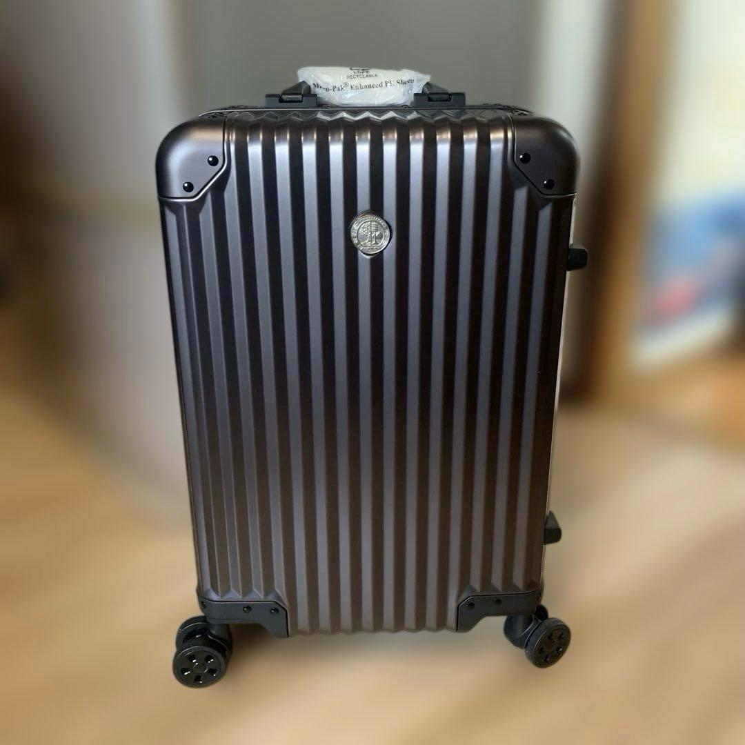 【新品未使用 】メルセデスベンツ AMG 33L スーツケース