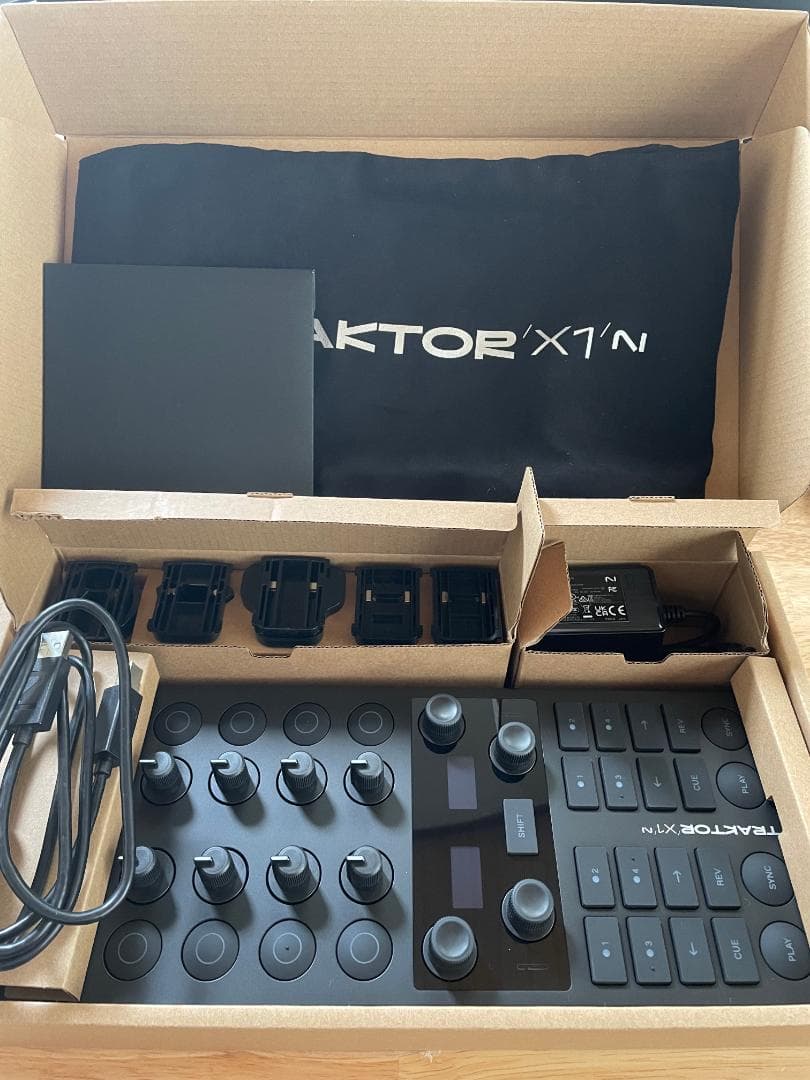 DJ機材 TRAKTOR X1 MK3 native instruments