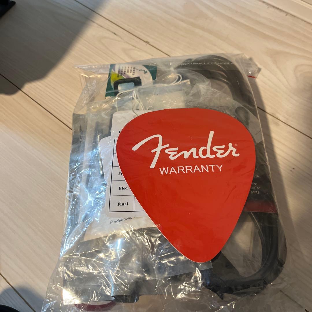 ギター squier by fender stratocaster