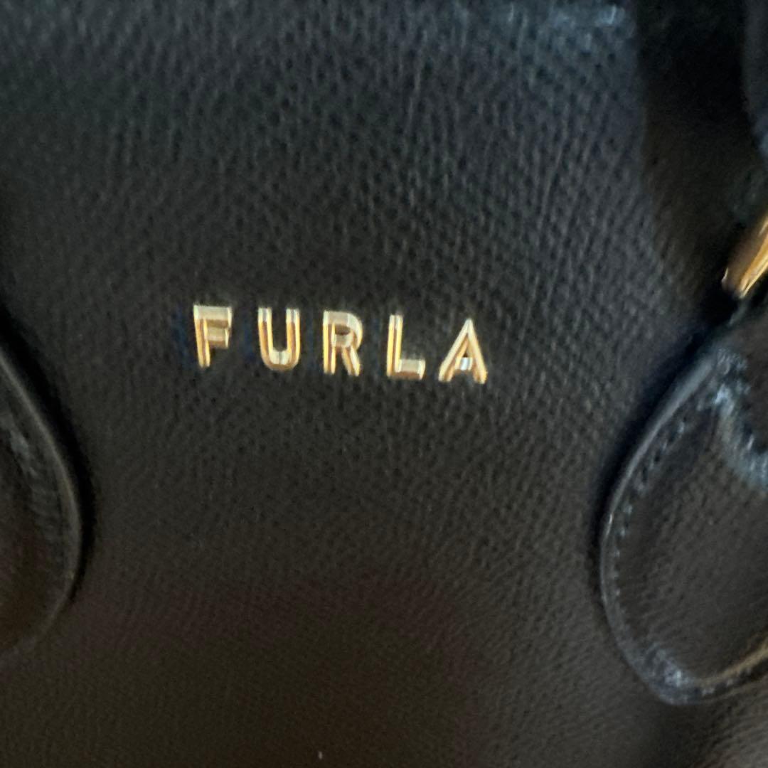 【特別価格お得】FURLA ブラック ハンドバッグ