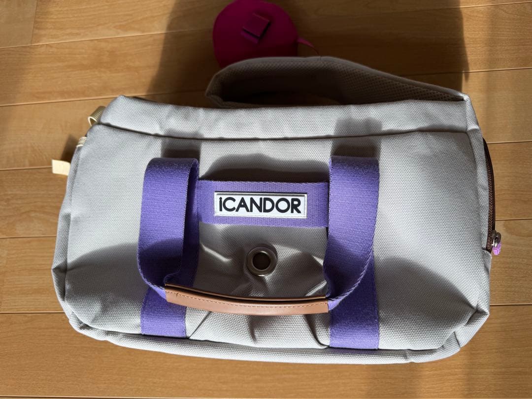 ICANDOR メッシュ窓付きキャリーバッグ　クッション無し