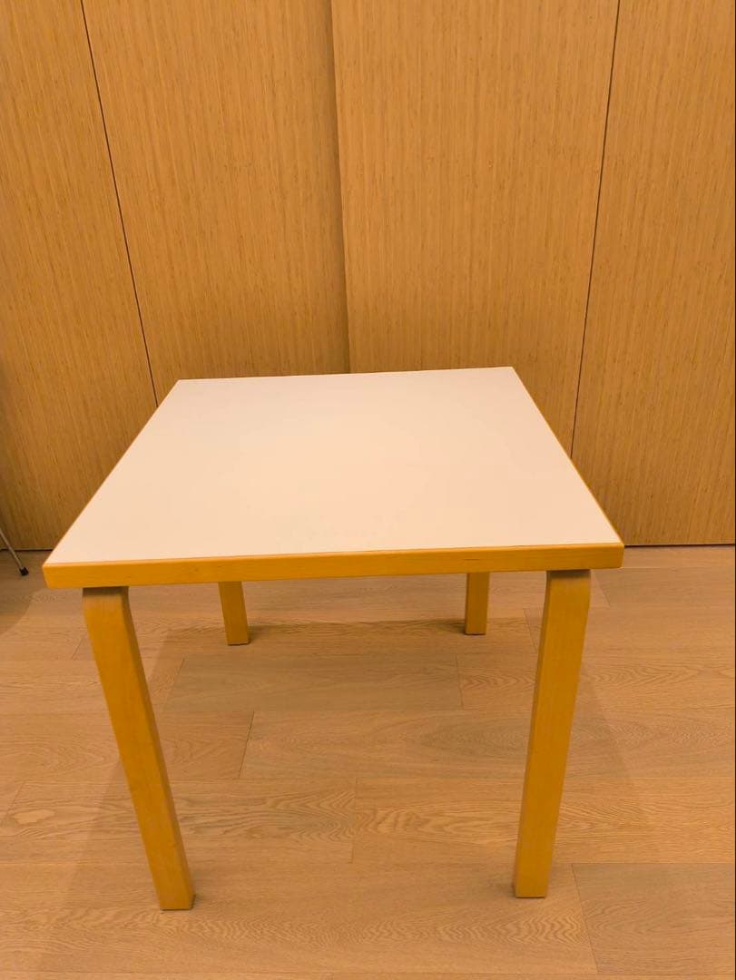 artek アルテック　テーブル81C ホワイトラミネート