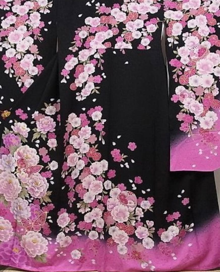 振袖フルセット振袖　花蝶文　黒地　金彩フルセット