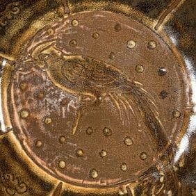 鳥の彫刻の茶色漆器椀