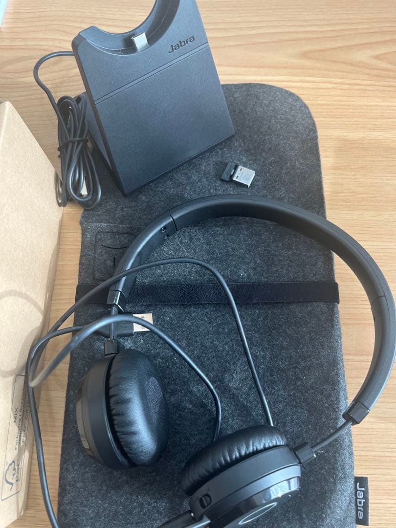 Jabra EVOLVE 65 ワイヤレスヘッドセット 充電スタンド付き