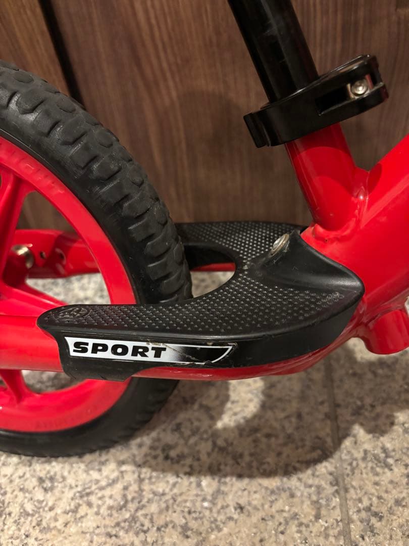 【美品】STRIDER SPORTS 赤 12インチ カスタム済