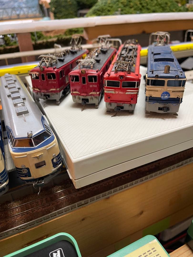 KTM 581系HO＋おまけ機関車4両＋更におまけ1両